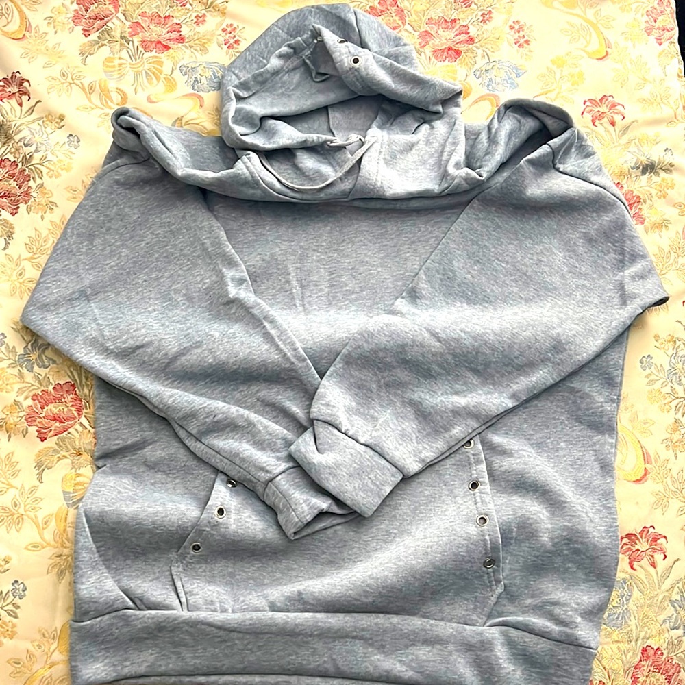 SaleDress Men’s XXL Hoodie with Openings Gray NWOT